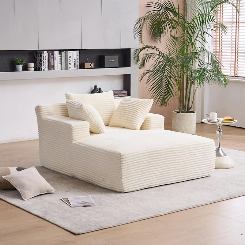 Versatile Oversized Chaise Longue Chair for Relaxing and Sleeping