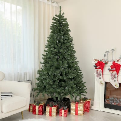 GDFStudio - Taylor Essential Guide to a Beautifully Simple Holiday Tree Setup - Green