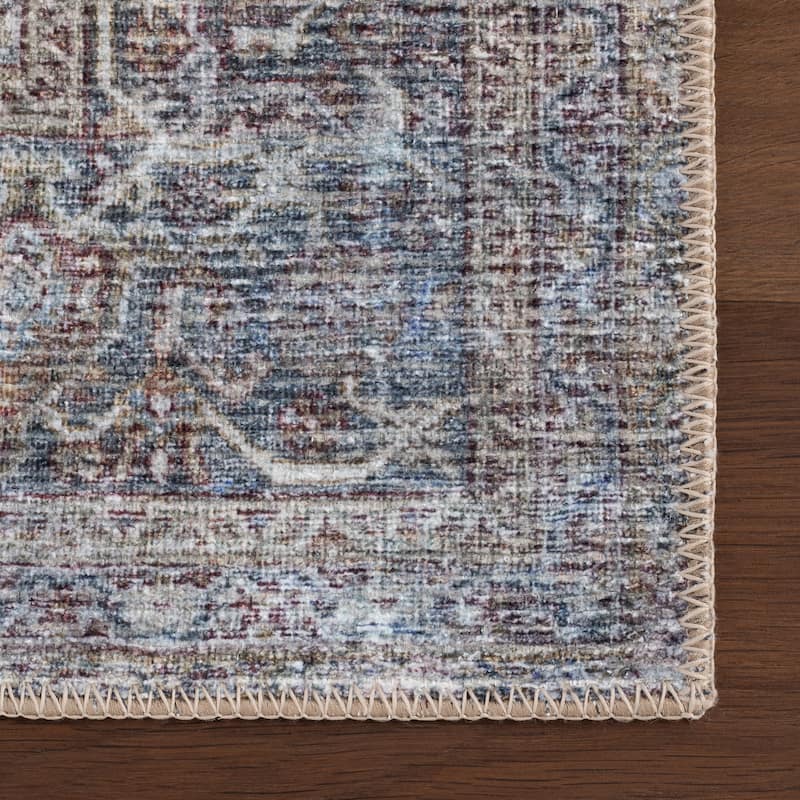 Nuloom Omariah Vintage & Distressed Washable Rug