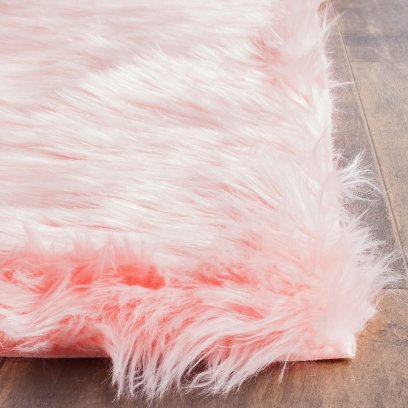SAFAVIEH Faux Sheep Skin Alexandria 2.4-inch Thick Rug