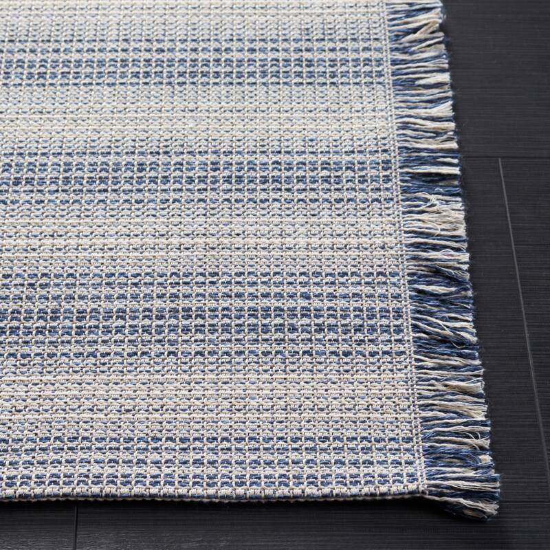 SAFAVIEH Augustine Armande Stripe Fringe Rug