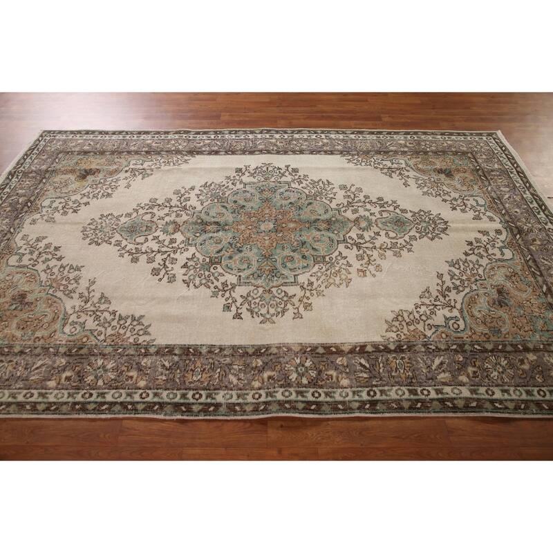 Floral Anatolian Distressed Turkish Vintage Handmade Wool Carpet - 5'9"x 9'0"