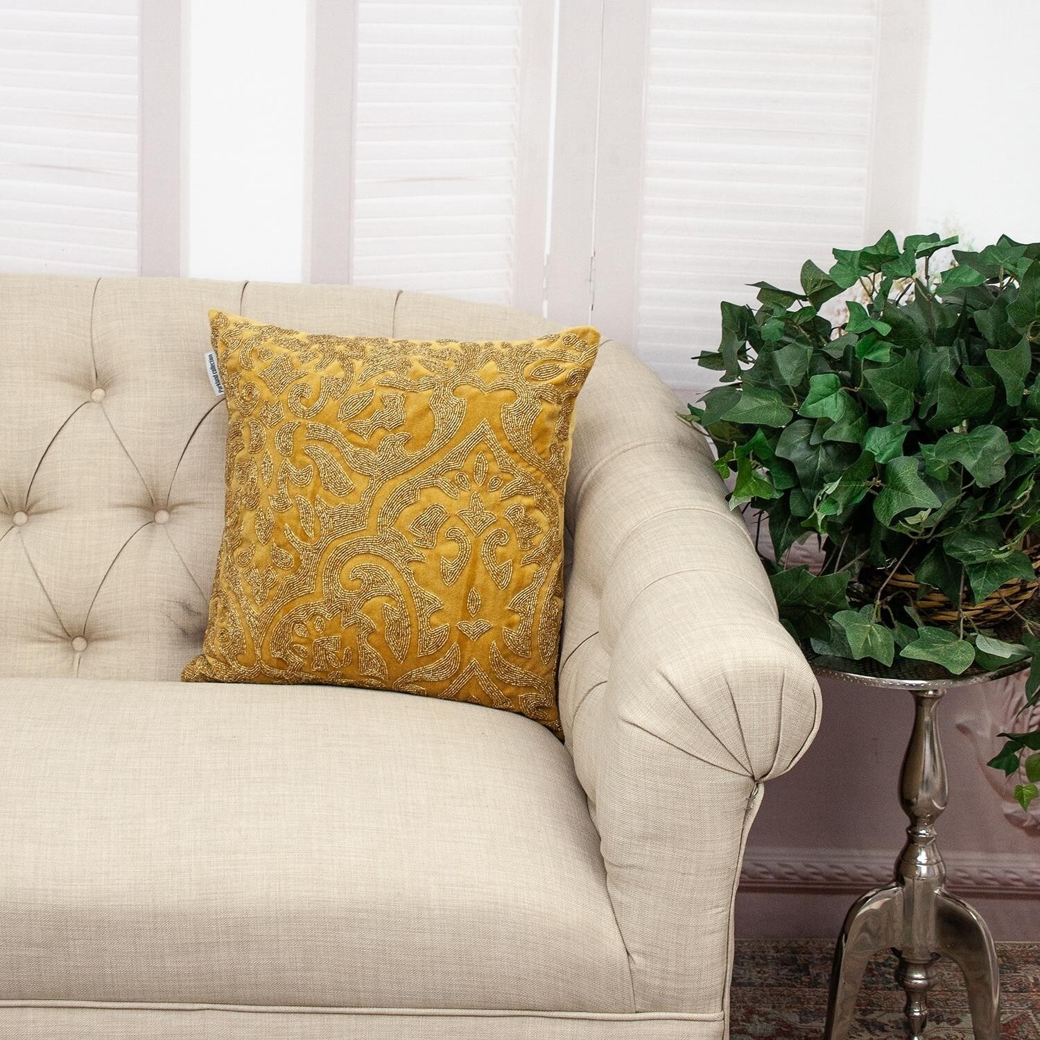 Mustard yellow velvet throw pillows 2025