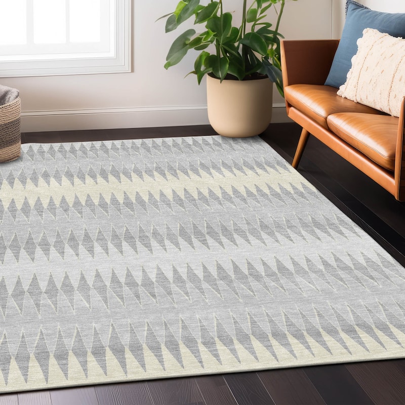 Machine Washable Indoor/ Outdoor Chantille Contemporary Geo Rug