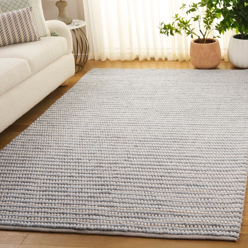 SAFAVIEH Handmade Natura Klodjana Wool Rug - 4' x 6' - Light Blue/Ivory