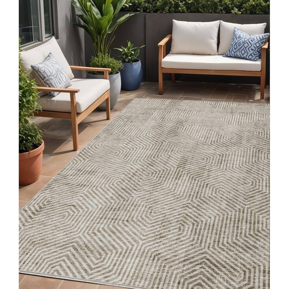 HomeRoots Geometric Transitional Rectangle Outdoor Rug