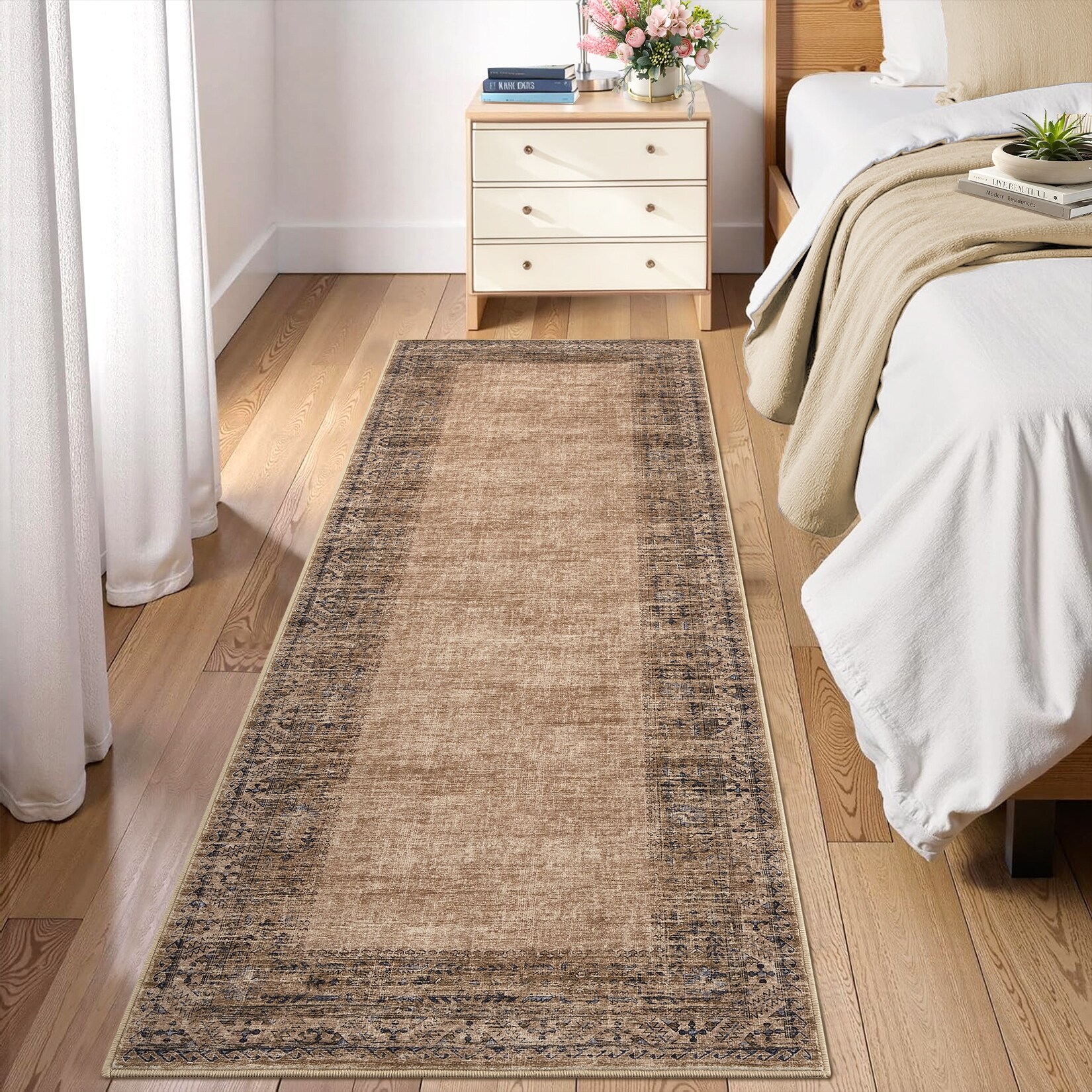 Garvee Vintage Modern Aesthetic Bordered Area Rug - Overstock