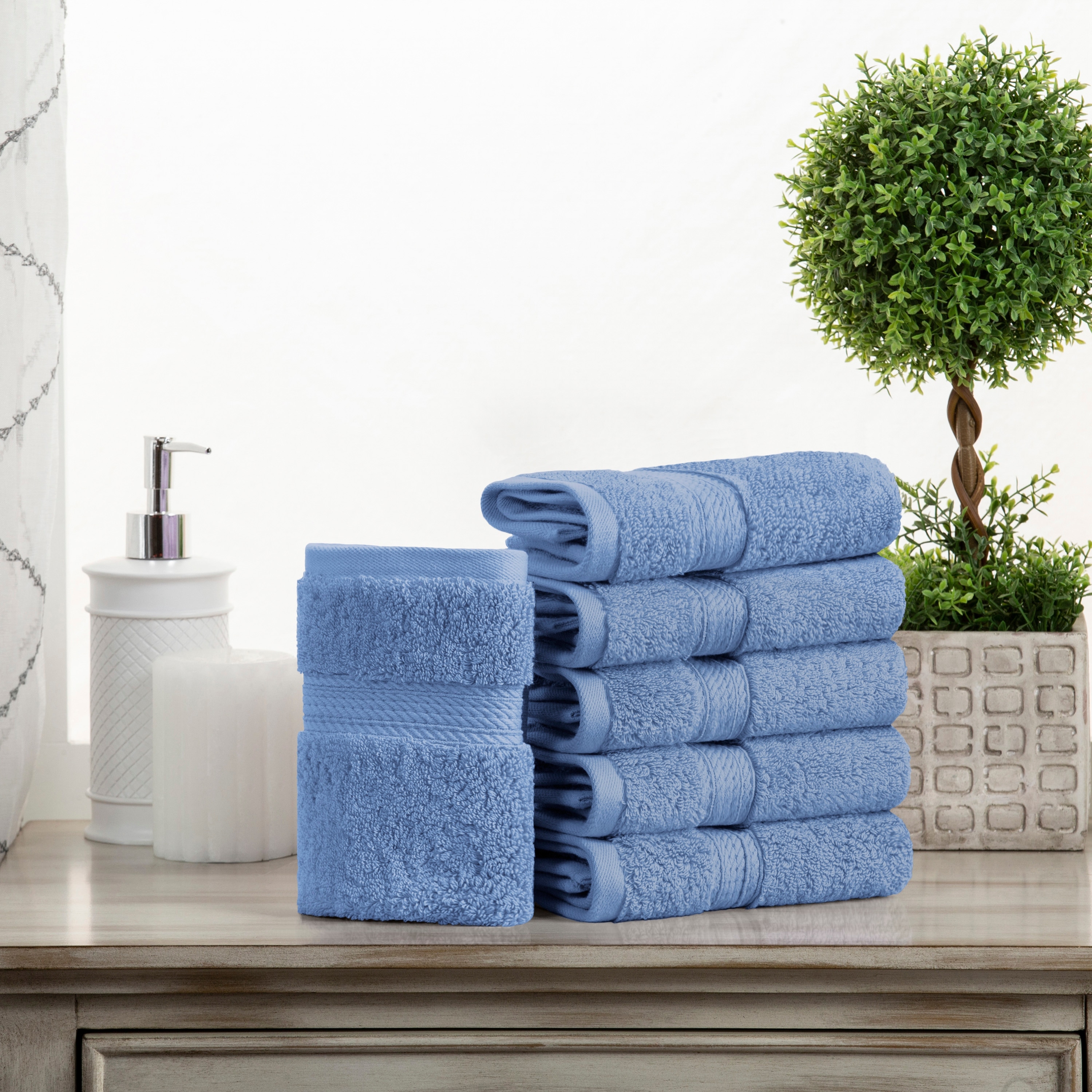https://ak1.ostkcdn.com/images/products/is/images/direct/55f86caf216bd5cff4e26561fc517fbcaa73349a/Miranda-Haus-Marche-Egyptian-Cotton-Face-Towel-Set.jpg