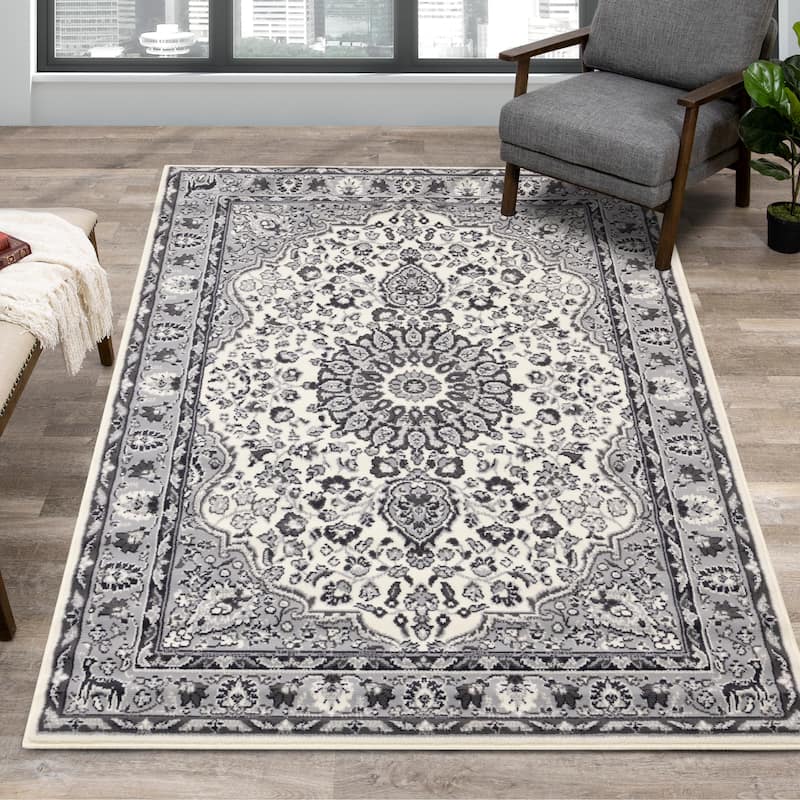 Florence Collection - Cream/Grey Traditional Border Rug - 4'7" x 6'7"