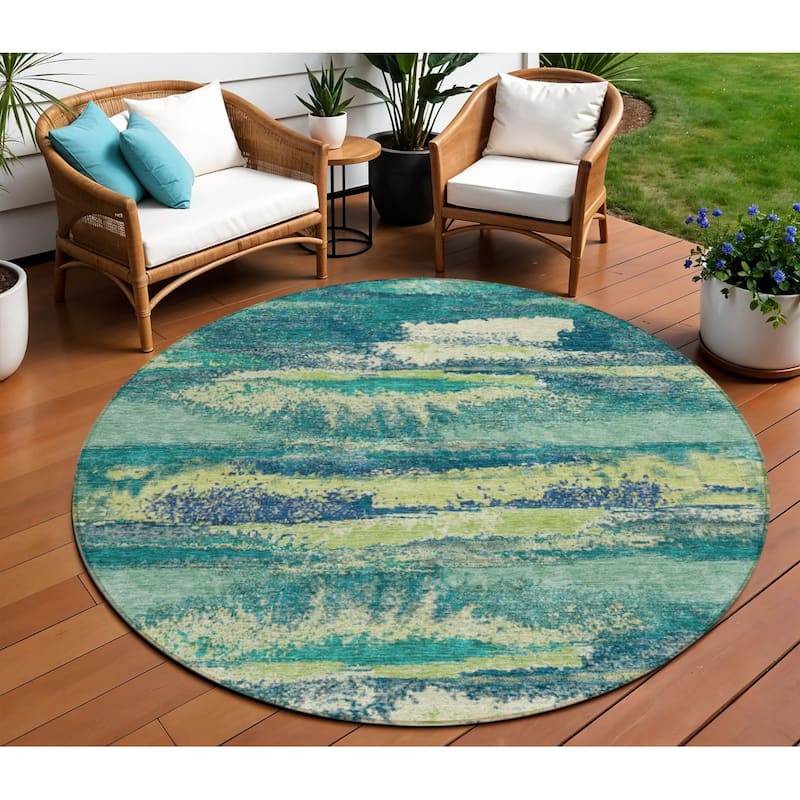 HomeRoots Abstract Transitional Rectangle Outdoor Rug - 8' Round