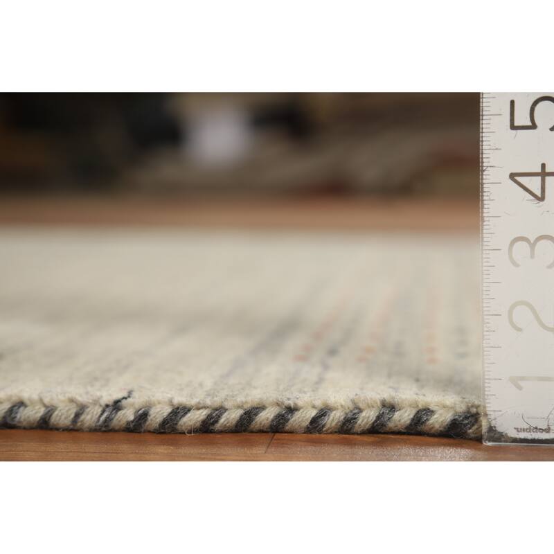 Hand Knotted Oriental 100% Wool Carpet Tribal Animal Pictorial Beige & Ivories Gabbeh Area Rug - 7' 9'' X 5' 1''