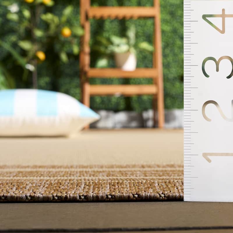 SAFAVIEH Courtyard Vickie Indoor/Outdoor Waterproof Patio Backyard Rug