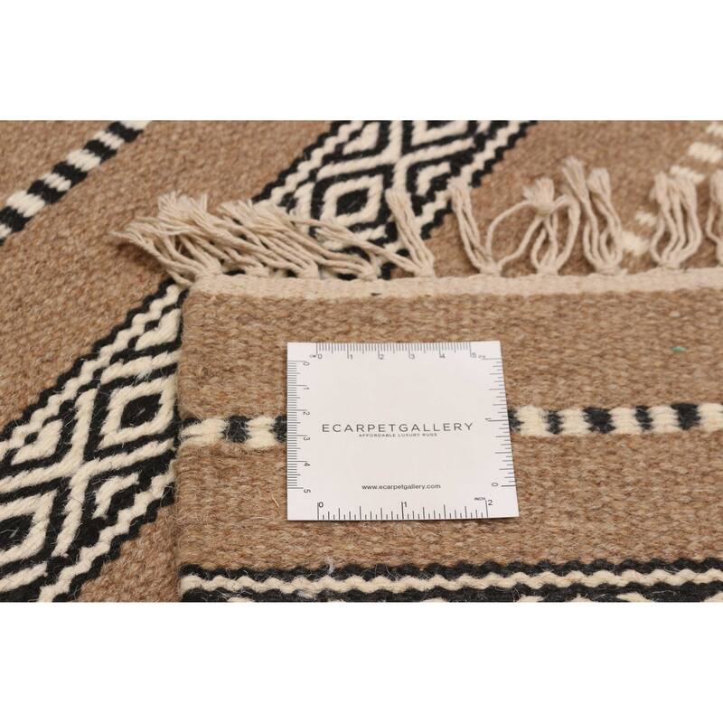 Boho Tan Kilim 5'0" x 7'10" - 5'0 x 7'10