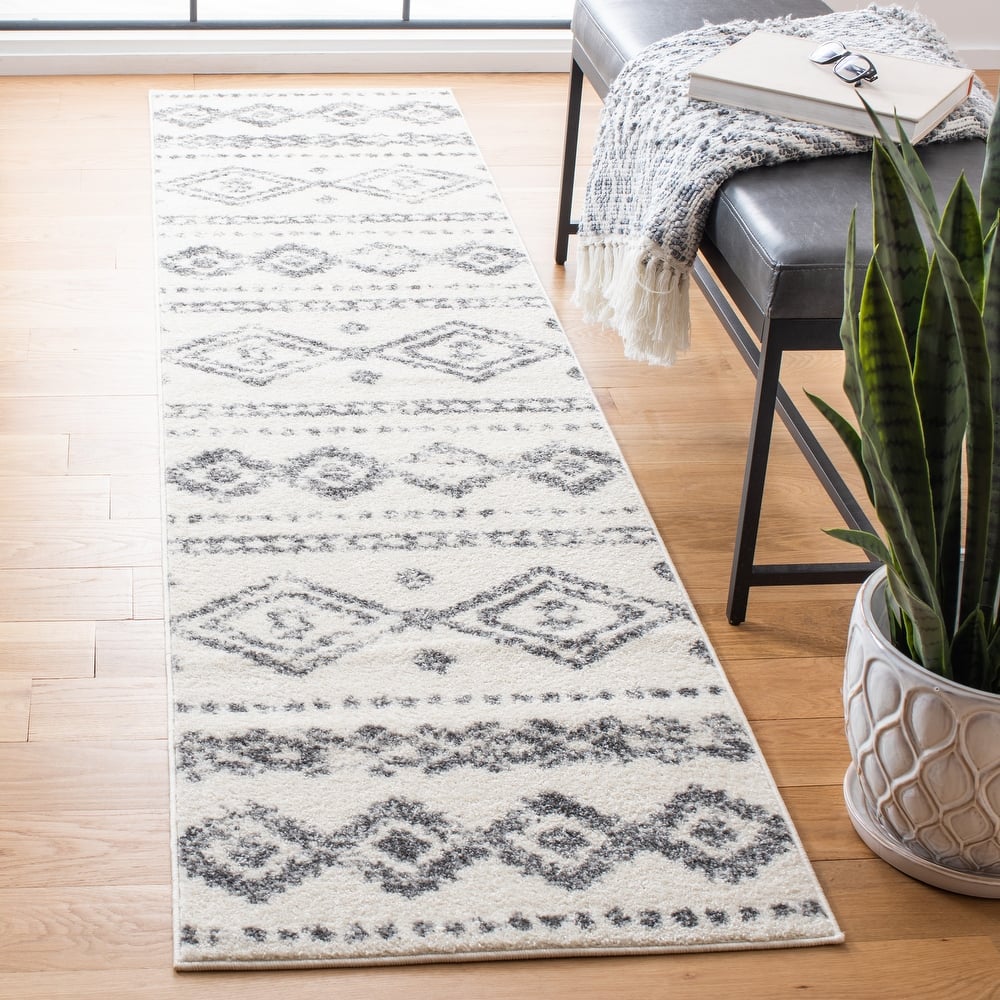 SAFAVIEH Tulum Marjorie Moroccan Boho Rug