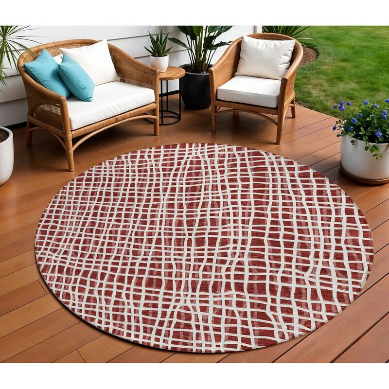 HomeRoots Striped Transitional Rectangle Outdoor Rug - 8' Round
