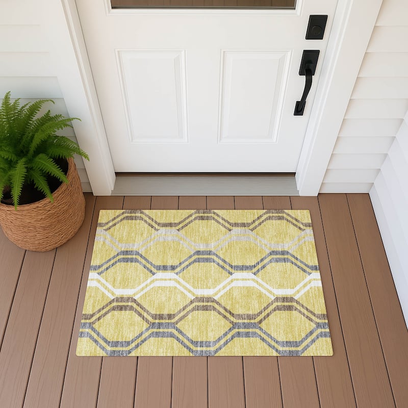 Machine Washable Indoor/ Outdoor Contemporary Dimensions Chantille Rug - Gold - 1'8" x 2'6"