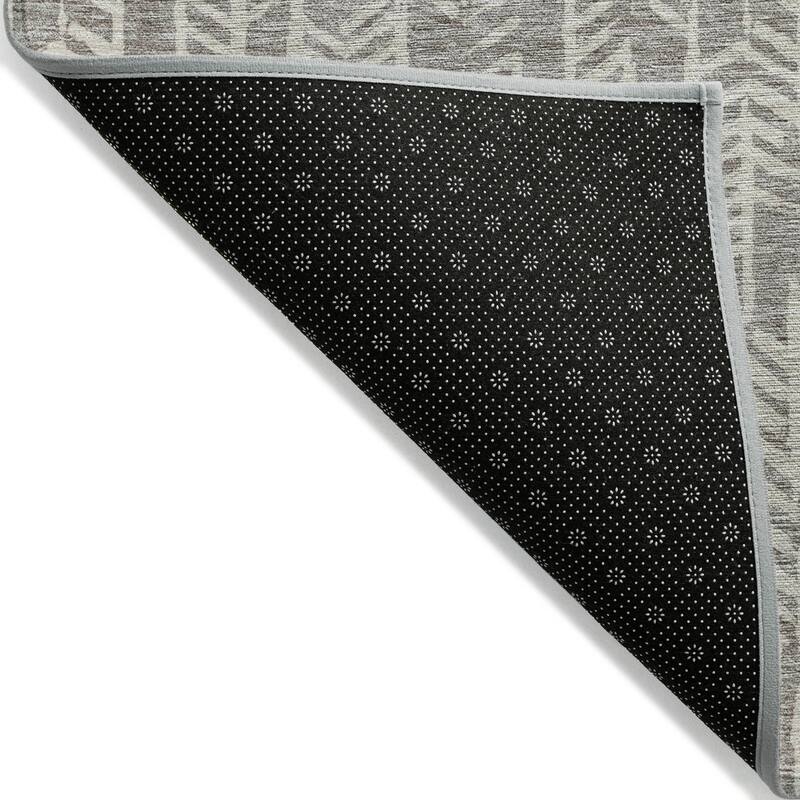 Machine Washable Indoor/ Outdoor Chantille Modern Arrows Rug