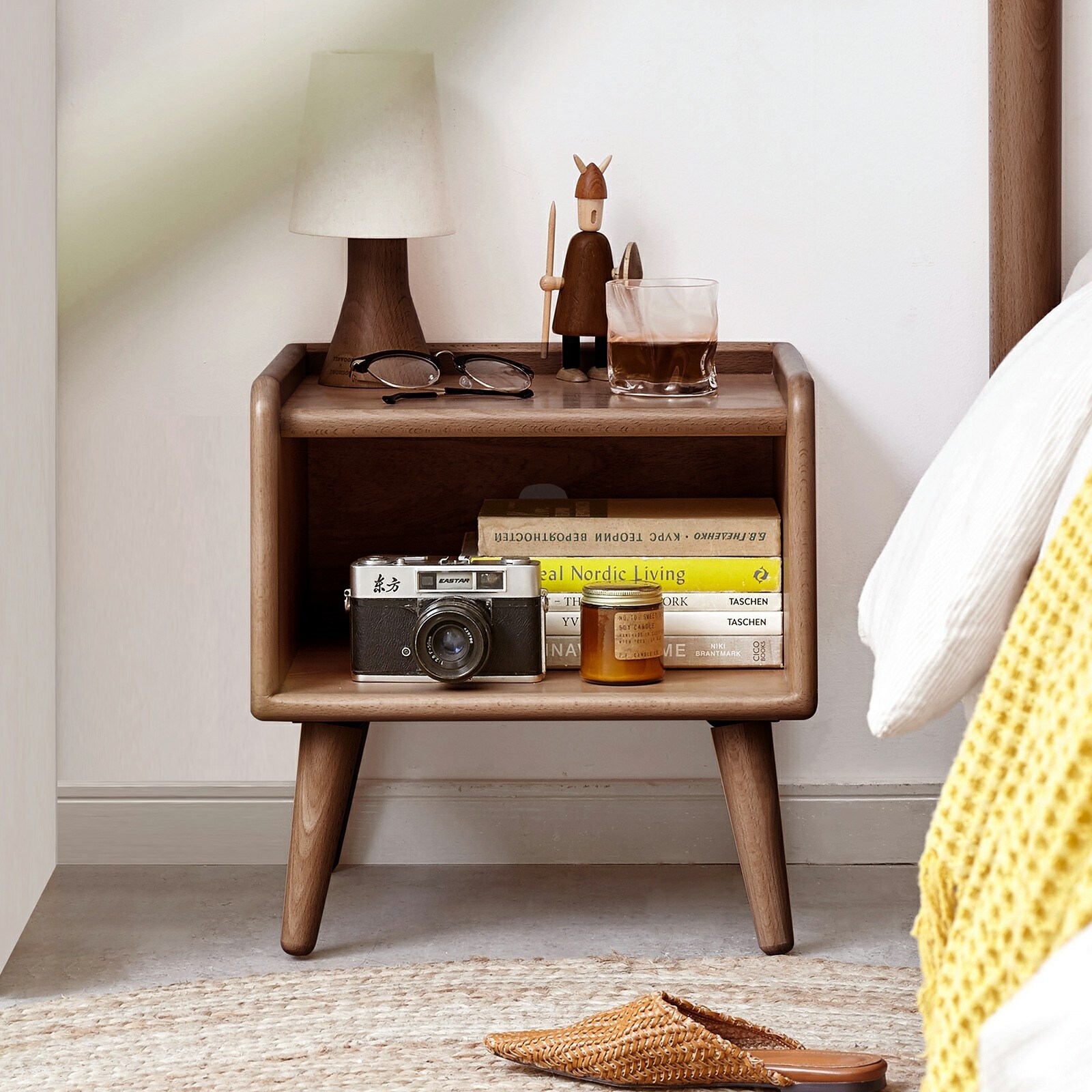Small modern nightstand discount