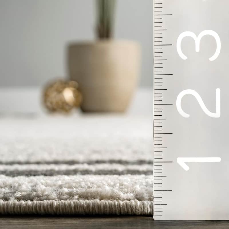 Nuloom Geometric Imani Border Area Rug