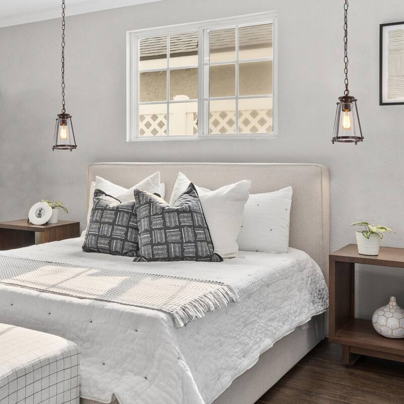 Modern 1-Light Glass Pendant Lights for Kitchen Island Dining Room - W 7.5"x H 11"