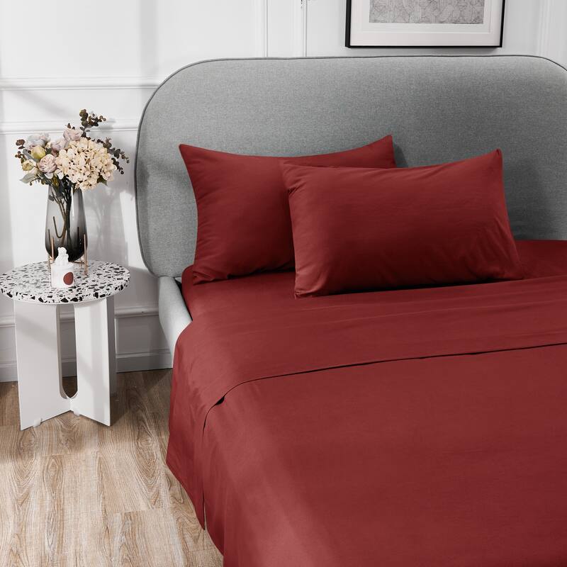Deconovo 4-Piece Ultra-Soft Bed Sheet Set, 1800 Thread Count, Deep Pockets - King - Dark Red