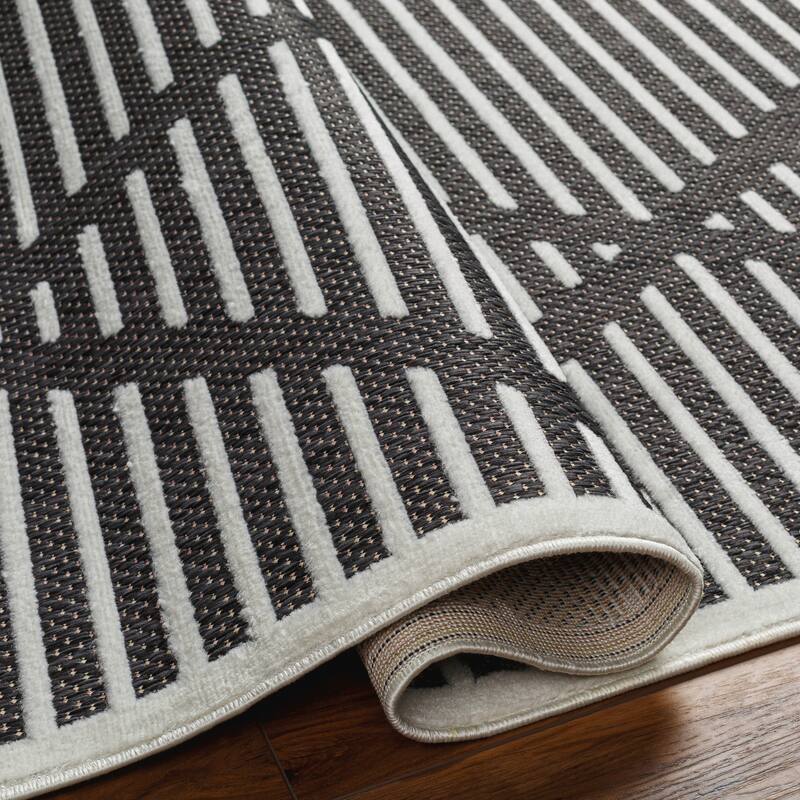 Livabliss San Diego Outdoor Geometric Area Rug