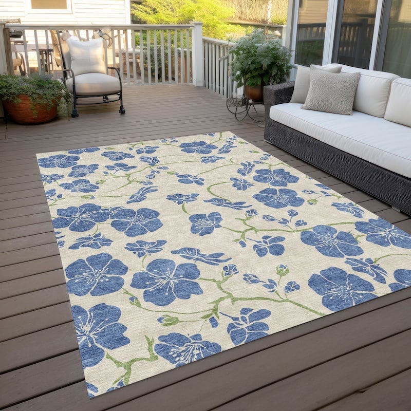 Machine Washable Indoor/ Outdoor Floral Zen Chantille Rug