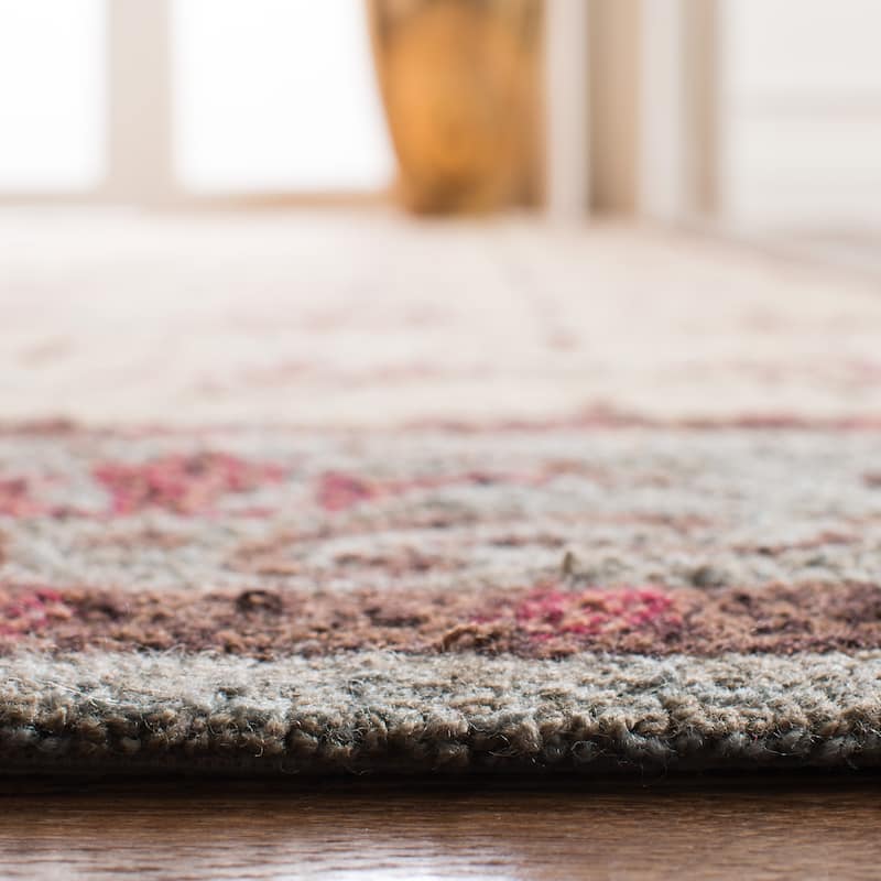 SAFAVIEH Handmade Easy Care Barbie Oriental Rug