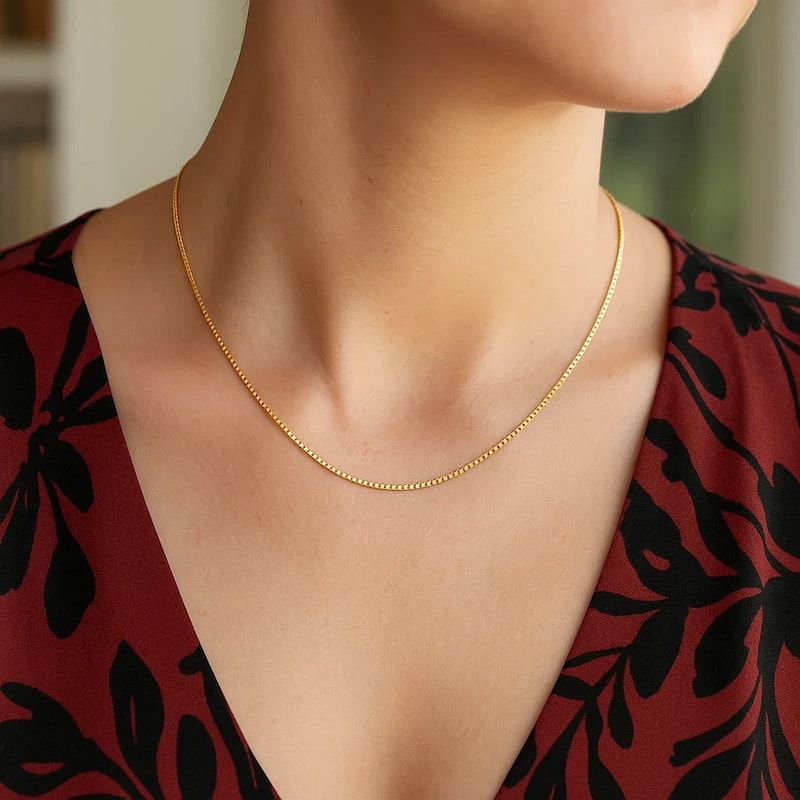 MayaMila 14k Yellow Gold Classic Box Chain 0.7mm