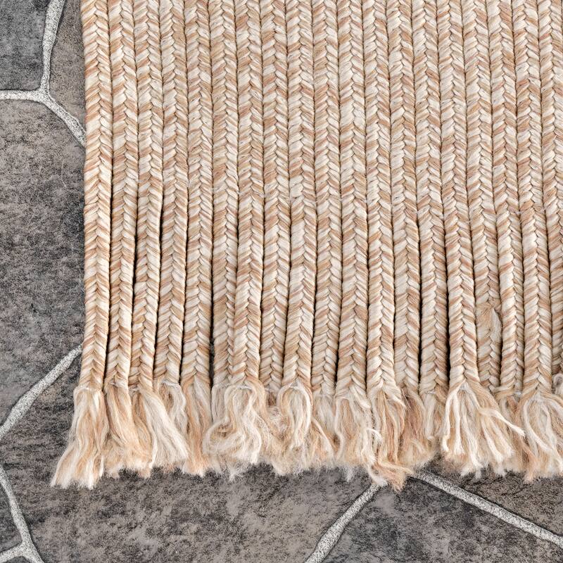 Nuloom Braided Courtney Tassel Indoor/Outdoor Area Rug