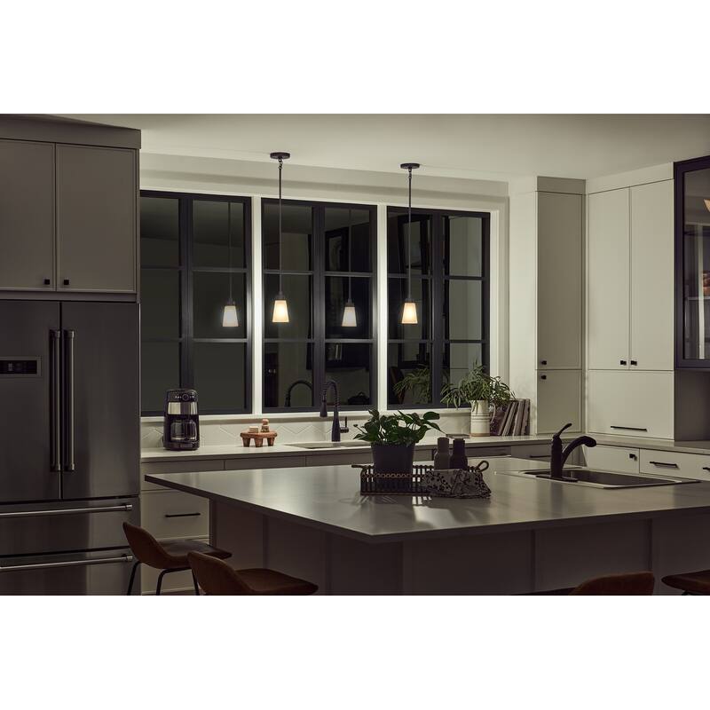 Kichler Lighting Erma 7.5 in. 1-Light Traditional Mini Pendant Light