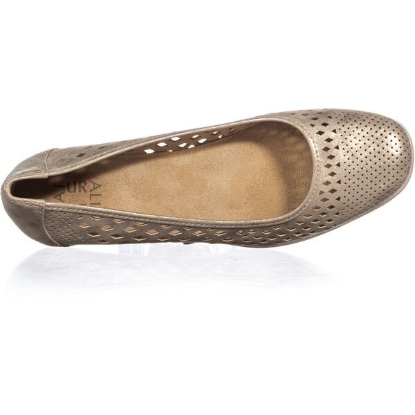 naturalizer brina wedge pump