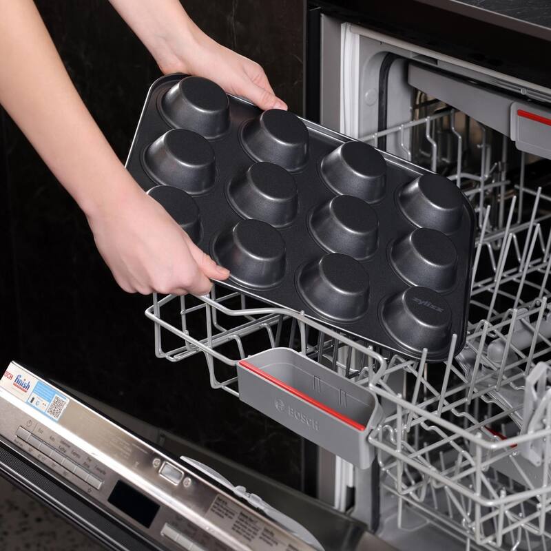 Zyliss Non-Stick 12 Hole Muffin Pan