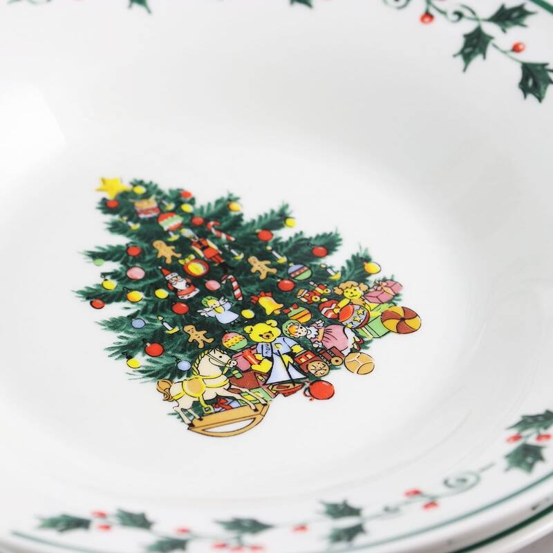 Cozy Christmas Tree Fine Ceramic 20 Piece Decorated Dinnerware Set