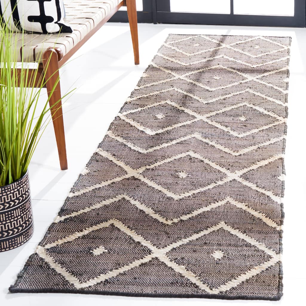 SAFAVIEH Handmade Kilim Fiorinda Flatweave Wool Rug