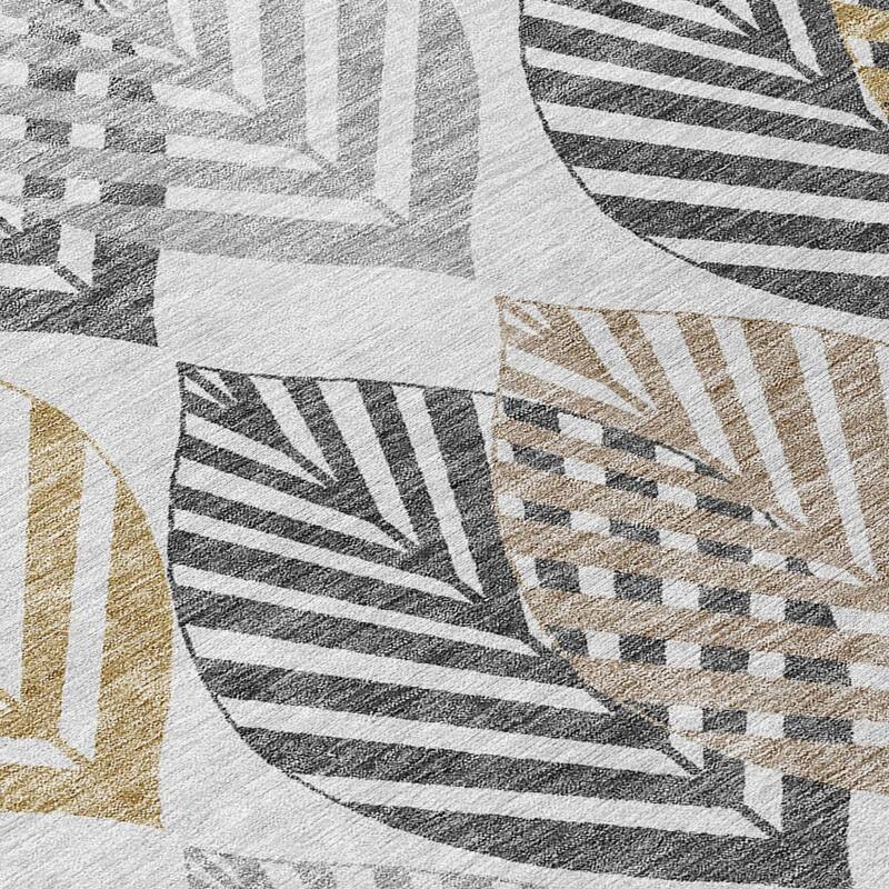 HomeRoots Floral Transitional Rectangle Outdoor Rug