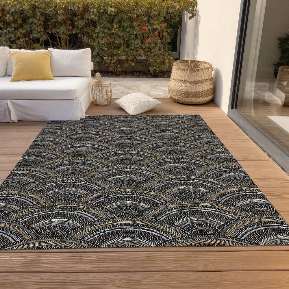 Machine Washable Indoor/ Outdoor Modern Mosaic Chantille Rug
