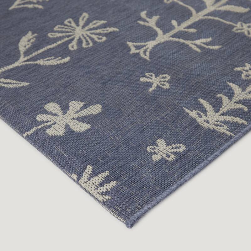 Rosemary Floral Botanical Indoor/Outdoor Area Rug