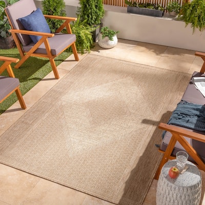 Livabliss Rakter Bold Diamond Indoor/ Outdoor Area Rug