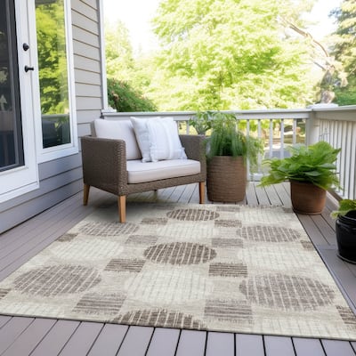 Machine Washable Indoor/ Outdoor Chantille Contemporary Dotty Rug