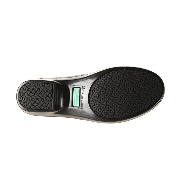 naturalizer non slip shoes