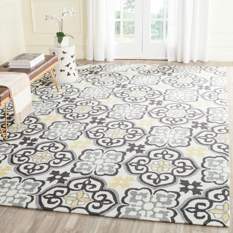 SAFAVIEH Handmade Four Seasons Alberdina Floral Rug - 8' x 10' - Grey/Ivory