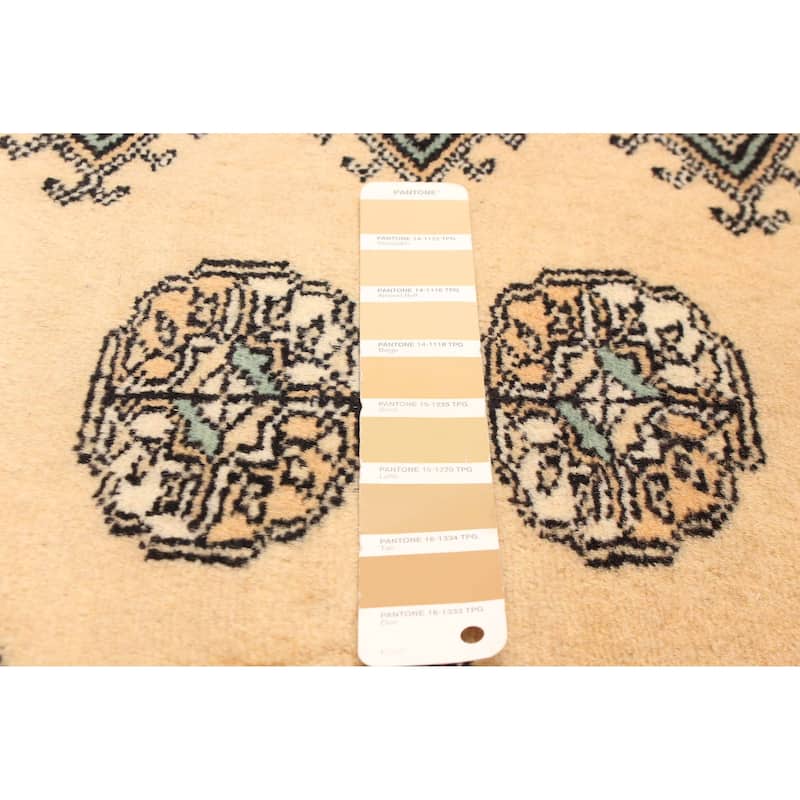 ECARPETGALLERY Hand-knotted Finest Peshawar Bokhara Cream Wool Rug - 4'2 x 5'10