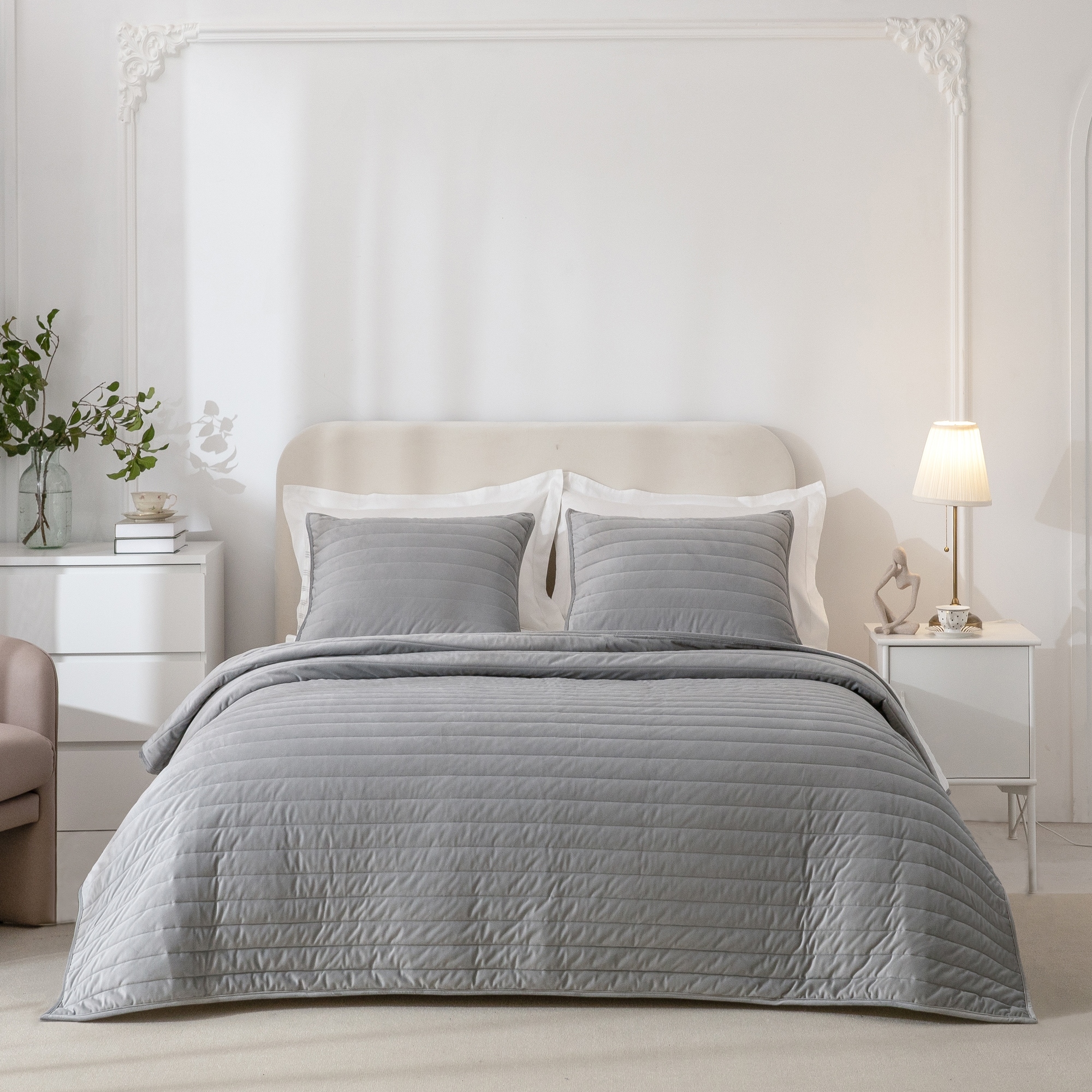 Wonderful Velvet 3 Piece Quilt Set