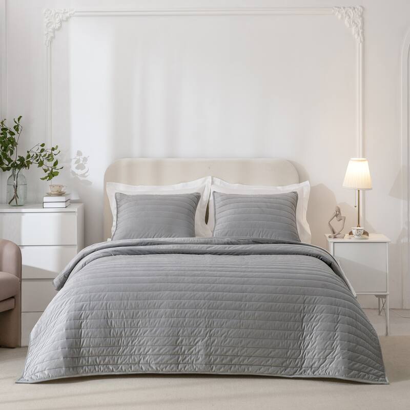 Wonderful Velvet 3 Piece Quilt Set - 22034 Light Grey - King
