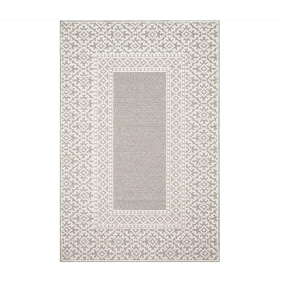 Alexander Home Denise Traditional Textured Indoor/ Outdoor Area Rug