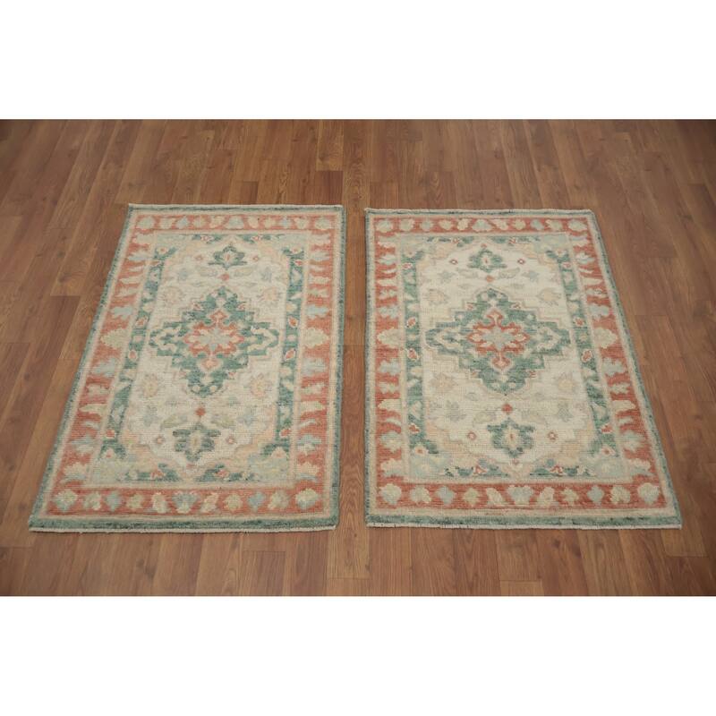 Hand Knotted Oriental 100% Wool Carpet Transitional Floral Beige & Ivories Oushak Area Rug - 3' 0'' X 2' 1''