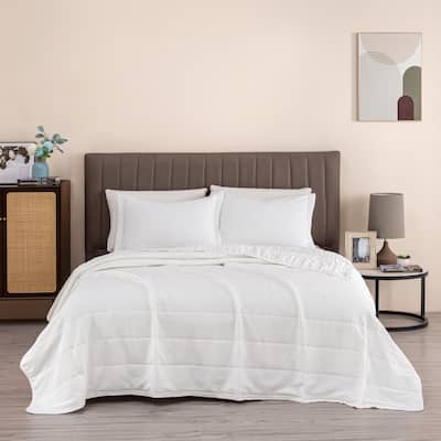 Luxurious Textured Spandex Solid Quilt Set With Shams