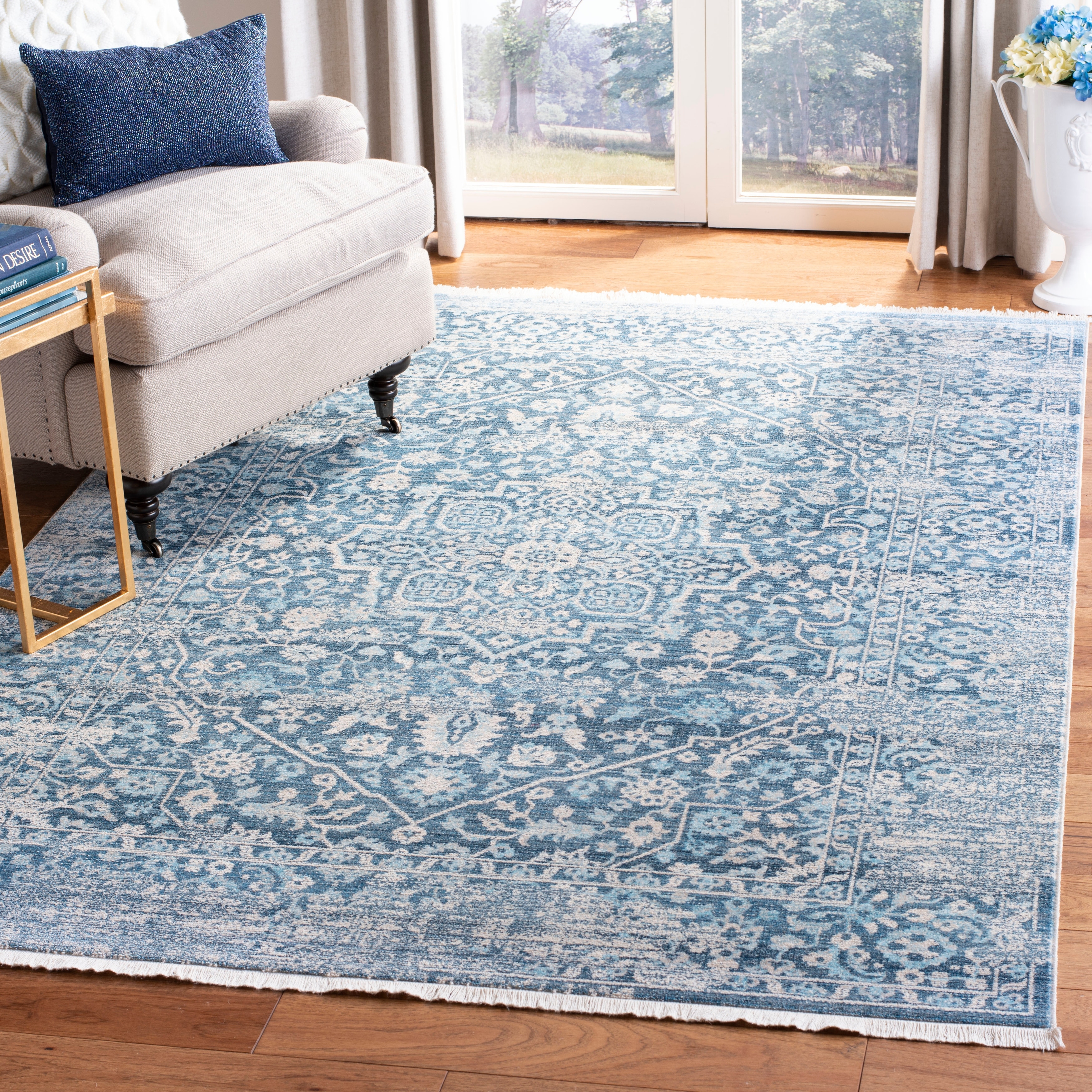 SAFAVIEH Vintage Persian Walda Oriental Distressed Rug