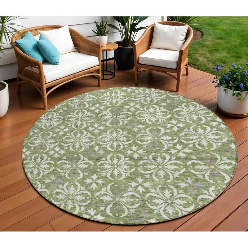 HomeRoots Floral Transitional Rectangle Outdoor Rug - 8' Round